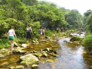 trilha da cachoeira da fumaça